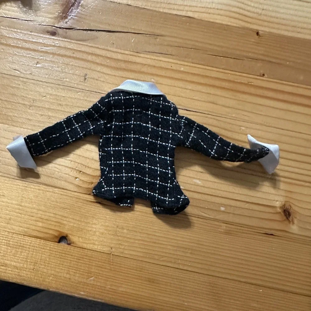 Barbie Millicent Roberts Black White Windowpane Check Jacket Pearl Buttons Doll‎